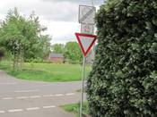 Bild 1: Der Geh-/ Radweg ist in beiden Fahrtrichtungen freigegeben