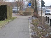 Bild 2: ... und das Ende des linksseitigen Rad- Gehweges