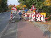 Bild 1: In Fahrtrichtung stadtauswärts ist der Geh-/ Radweg gesperrt. Bild 1: In Fahrtrichtung stadtauswärts ist der Geh-/ Radweg gesperrt.