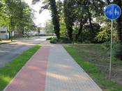 Bild 4: ... müssen den benutzungspflichtigen Radweg benutzen ... Bild 4: ... müssen den benutzungspflichtigen Radweg benutzen ...