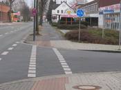 Bild 7: Das Zeichen 241 an der Einmündung Schalückstraße ... Bild 7: Das Zeichen 241 an der Einmündung Schalückstraße ...