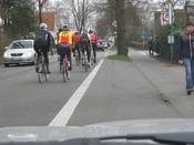 Bild 9: Radfahren auf der Fahrbahn ... Bild 9: Radfahren auf der Fahrbahn ...