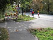 Bild 4: An der Baustellenabsperrung ... Bild 4: An der Baustellenabsperrung ...