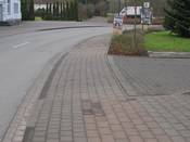 Bild 5: Der Radweg endet unerwartet an der Einfahrt zum Bahnhof