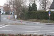 Bild 4: Linksabbiegende Radfahrer vom Westring und geradeausfahrende von der Hans-Böckler-Straße kommend ... Bild 4: Linksabbiegende Radfahrer vom Westring und geradeausfahrende von der Hans-Böckler-Straße kommend ...