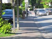 Bild 9: Die Kraftfahrzeugführenden rechnen nicht damit, dass Radfahrende die Radwegfurt verlassen. Bild 9: Die Kraftfahrzeugführenden rechnen nicht damit, dass Radfahrende die Radwegfurt verlassen.