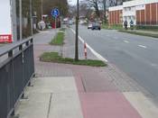 Bild 3: Ab der Wapelbrücke ist der Radweg auch linksseitig benutzungspflichtig.