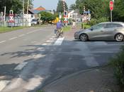 Bild 9: Hinter der Einmündung beginnt ein gemeinsamer Geh-/Radweg. Bild 9: Hinter der Einmündung beginnt ein gemeinsamer Geh-/Radweg.
