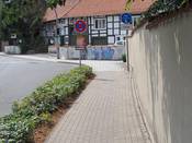 Bild 5: Hier müssen Rad fahrende auf die Fahrbahn wechseln.