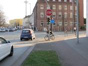 Bild 1: Direkt vor der Kreuzung wurde eine Radwegbenutzungspflicht angeordnet Bild 1: Direkt vor der Kreuzung wurde eine Radwegbenutzungspflicht angeordnet