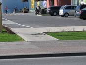 Bild 1: Der Verbindungsweg zum Parkplatz ...