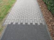 Bild 3: Der Gehweg-Radweg ist viel zu schmal.