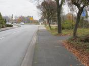 Bild 1: Radfahrer müssen den rechten ... Bild 1: Radfahrer müssen den rechten ...