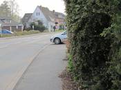 Bild 1: Fahrzeugführer, die aus der zeitweise stark frequentierten Ausfahrt kommen ... Bild 1: Fahrzeugführer, die aus der zeitweise stark frequentierten Ausfahrt kommen ...