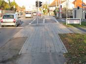 Bild 9: Im Bereich des Bahnübergangs wurde die Nebenanlage erneuert ...