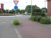 Bild 3: An der Gräfin-Ernestine-Straße gibt es keinen benutzungspflichtigen Radweg.