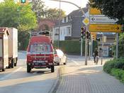 Bild 4: Radfahrer werden oft von rechts abbiegenden Lkw-Fahrern übersehen Bild 4: Radfahrer werden oft von rechts abbiegenden Lkw-Fahrern übersehen