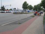 Bild 5: Um das Parken zu unterbinden, hat die Stadt Gütersloh Absperrpfosten angebracht. Bild 5: Um das Parken zu unterbinden, hat die Stadt Gütersloh Absperrpfosten angebracht.