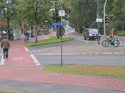 Bild 3: Stadteinwärts in Höhe der Schillstraße. Bild 3: Stadteinwärts in Höhe der Schillstraße.